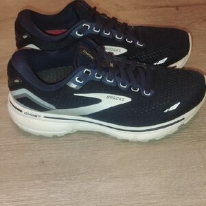 Brooks Ghost 15 Navy Black and White Athletic Shoes Women's Size 6.5